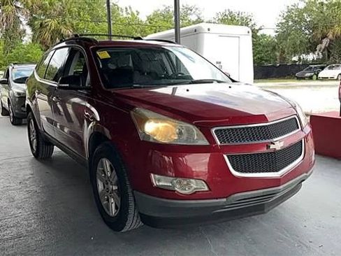 Used 2012 Chevrolet Traverse LT FWD image 6