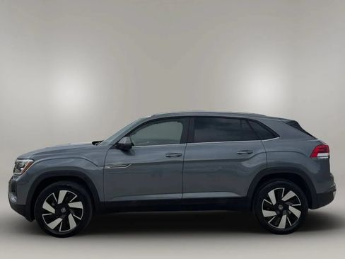Used 2025 Volkswagen Atlas Cross Sport SE AWD/4WD image 4