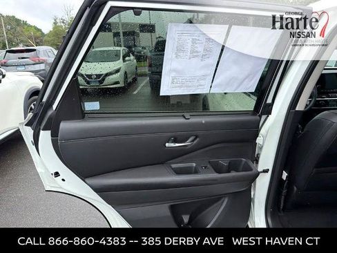 Certified 2023 Nissan Pathfinder SL w/ Lighting Package (N92) AWD/4WD image 19