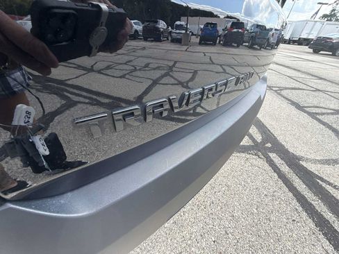 Used 2023 Chevrolet Traverse RS AWD/4WD image 33