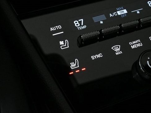 Used 2025 Porsche Cayenne image 22