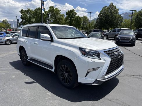 Used 2023 Lexus GX 460 Premium w/ Accessory Package AWD/4WD image 4