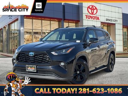 Used 2024 Toyota Highlander XLE