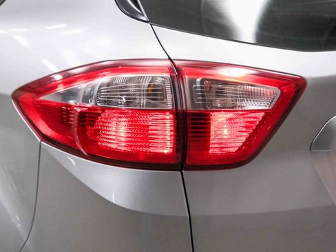 Used 2016 Ford C-MAX SE w/ Equipment Group 202A image 7