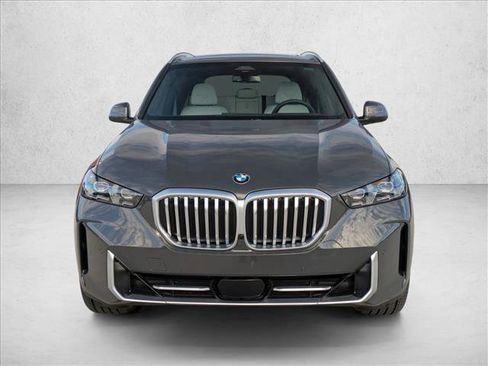 Used 2026 BMW X5 xDrive40i w/ Climate Comfort Package image 6
