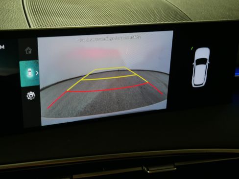 Certified 2026 Genesis GV70 2.5T AWD/4WD image 33