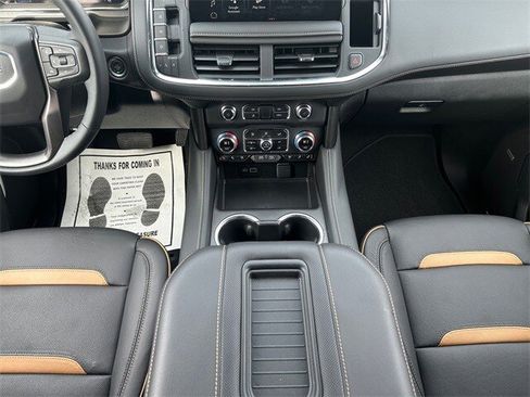 Used 2024 GMC Yukon AT4 image 11
