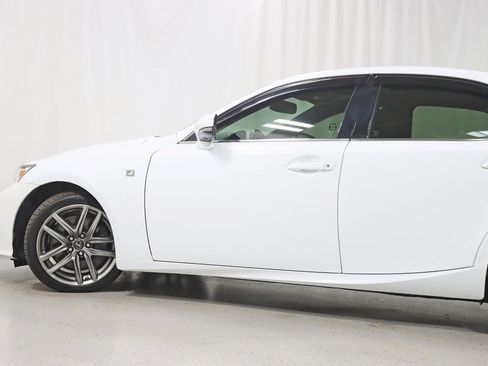 Used 2016 Lexus IS 300 AWD image 11