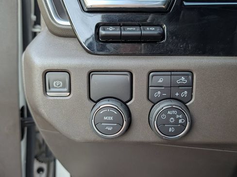 Certified 2022 Chevrolet Silverado 1500 LTZ w/ Technology Package RWD image 15