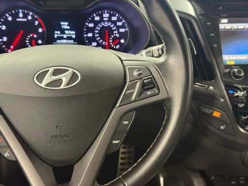 Used 2016 Hyundai Veloster Turbo image 16