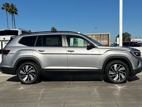 New 2026 Volkswagen Atlas SE image 4