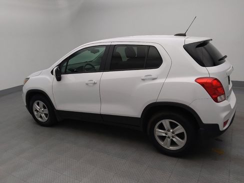 Used 2020 Chevrolet Trax LS w/ Tint and Cruise Package FWD image 3