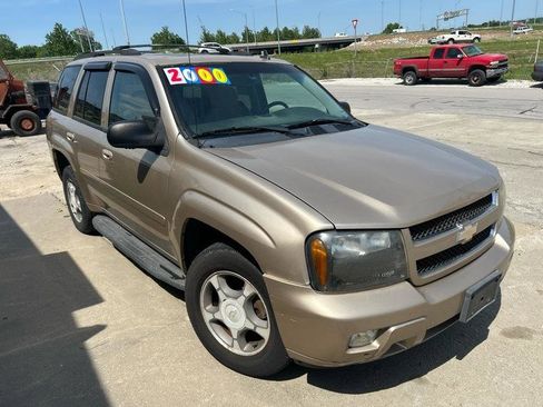 Used 2006 Chevrolet TrailBlazer LT AWD/4WD image 2