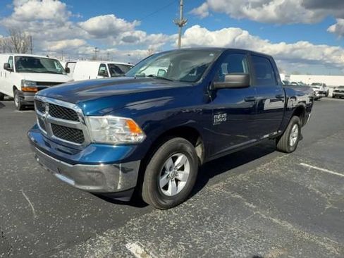 Used 2021 RAM 1500 Classic SLT AWD/4WD image 4