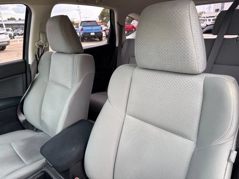 Used 2015 Honda CR-V LX image 8