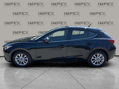 Used 2016 MAZDA MAZDA3 i Sport w/ Preferred Equipment Package FWD image 2