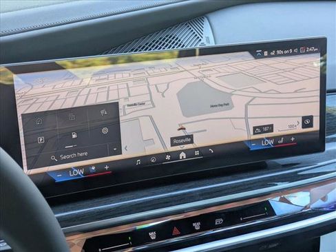 New 2026 BMW 750e xDrive image 13