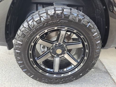 Used 2024 RAM 1500 Limited AWD/4WD image 23