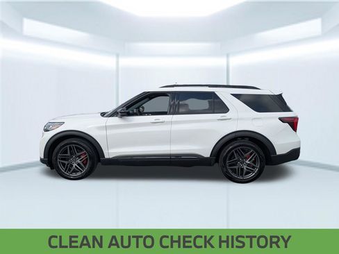 Used 2025 Ford Explorer ST RWD image 2