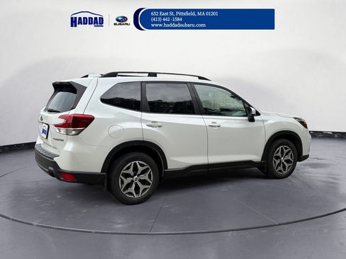 Used 2021 Subaru Forester Premium AWD/4WD image 6
