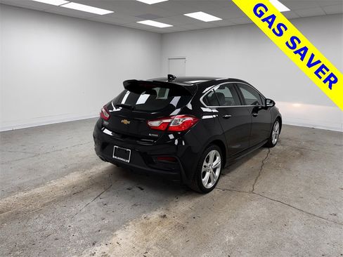 Used 2018 Chevrolet Cruze Premier image 5