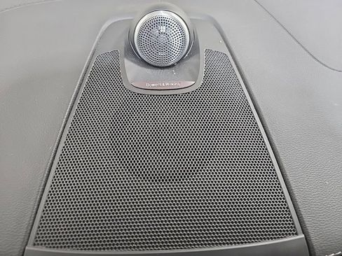 Used 2022 Volvo XC60 T8 Inscription w/ Advanced Package image 17