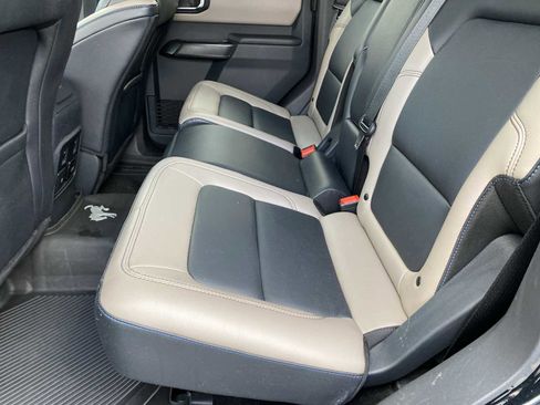 Used 2024 Ford Bronco Wildtrak image 28