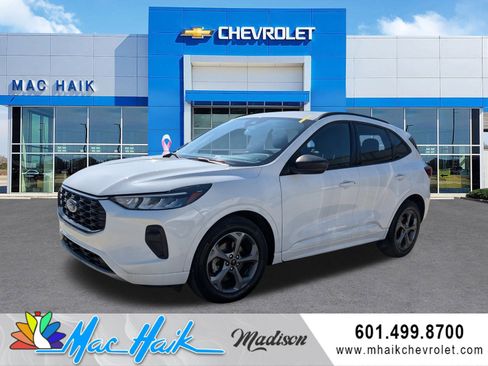 Used 2023 Ford Escape ST-Line image 1