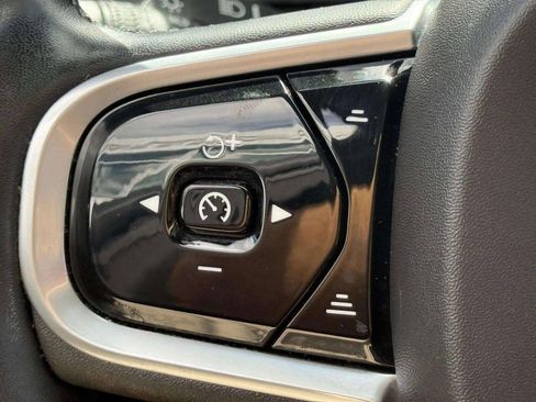 Used 2022 Volvo XC60 B6 R-Design w/ Advanced Package image 49