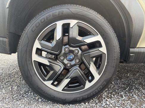 Used 2025 Subaru Forester Limited AWD/4WD image 21