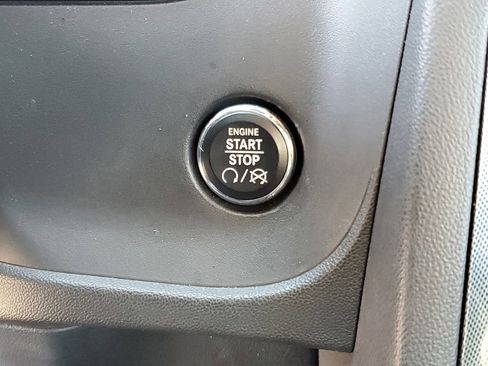 Used 2011 Dodge Challenger Base image 16