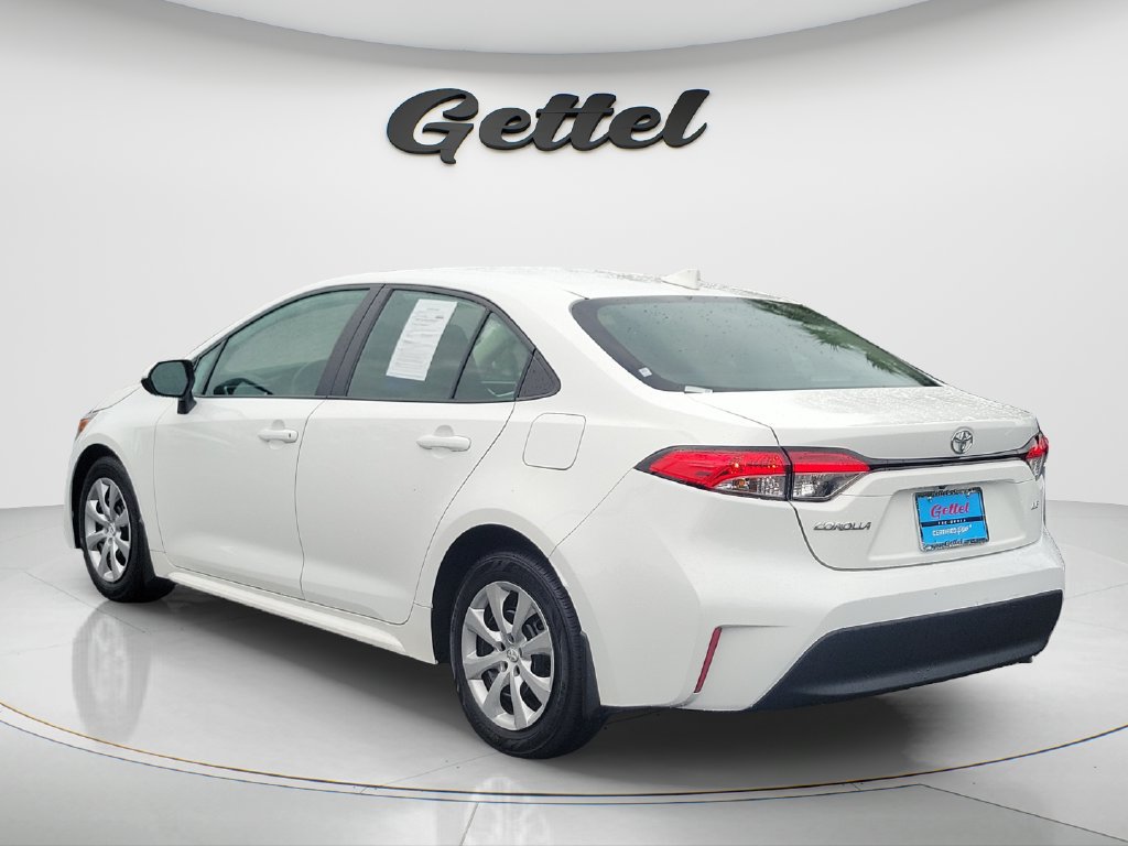 Used 2025 Toyota Corolla LE FWD image 7