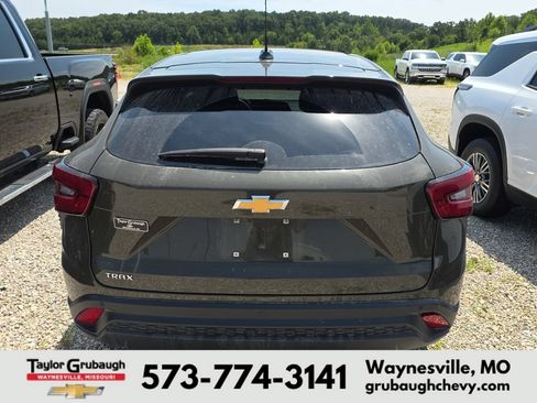 Used 2024 Chevrolet Trax LS w/ LS Convenience Package FWD image 5