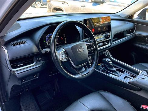 Used 2024 Toyota Grand Highlander XLE image 15