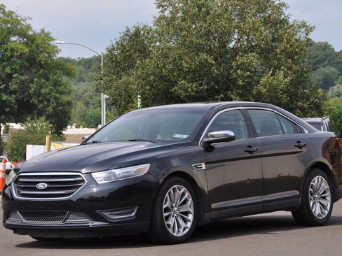 Used 2013 Ford Taurus Limited FWD image 1