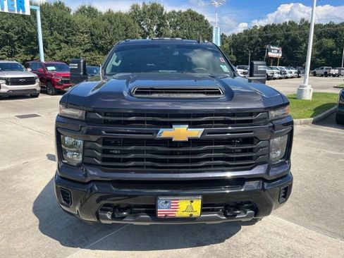 Used 2024 Chevrolet Silverado 2500 Custom w/ Custom Value Package AWD/4WD image 11