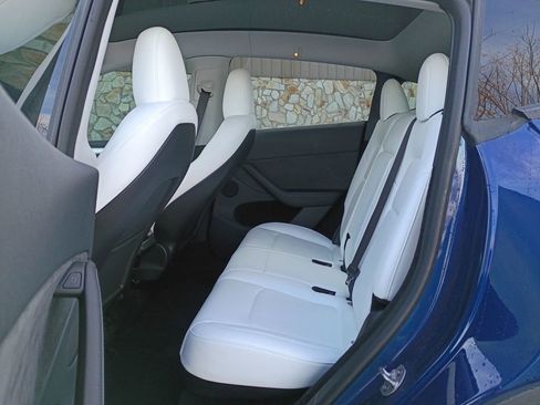 Used 2023 Tesla Model Y Long Range image 23