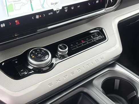 New 2025 Ford Expedition Active image 22