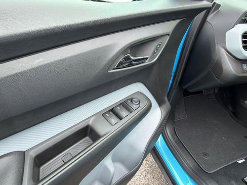 New 2027 Chevrolet Bolt RS w/ Technology Package FWD image 12