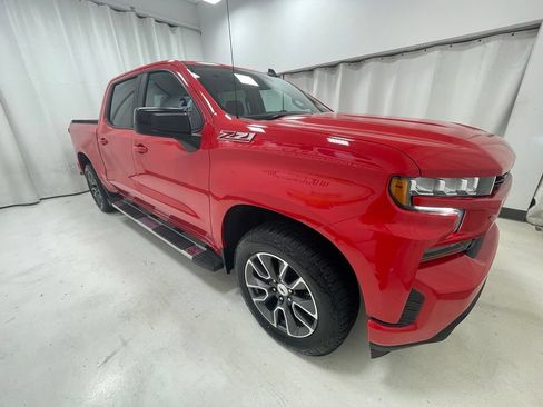 Used 2021 Chevrolet Silverado 1500 RST w/ Z71 Off-Road Package AWD/4WD image 3