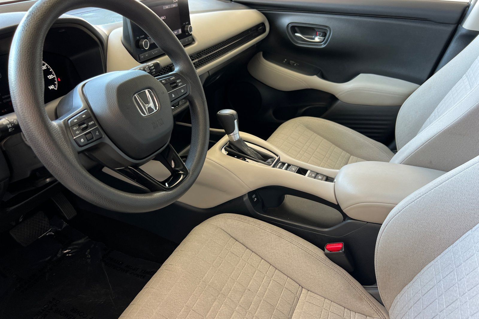 Used 2024 Honda HR-V LX image 13