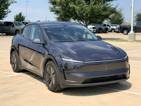 Used 2026 Tesla Model Y Long Range AWD/4WD image 2