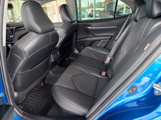 Used 2020 Toyota Camry XLE w/ Driver Assist Package FWD image 11
