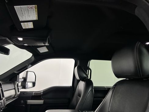 Used 2022 Ford F250 Lariat w/ Chrome Package image 26