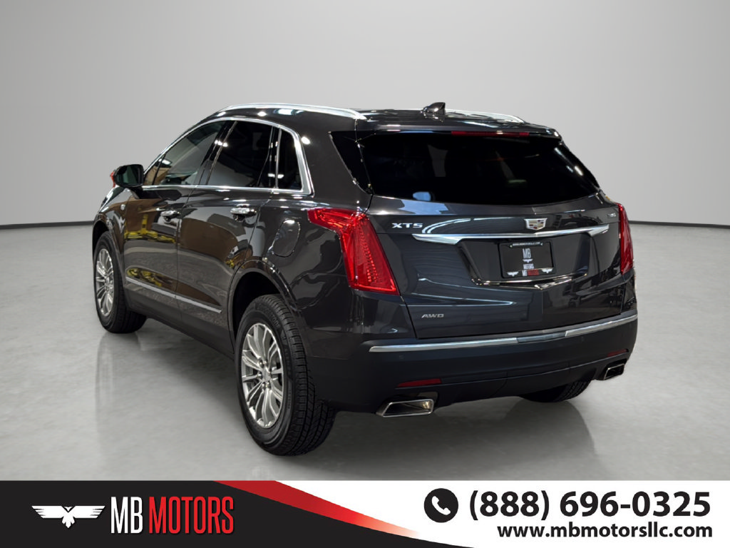 Used 2018 Cadillac XT5 Luxury w/ Driver Awareness Package AWD/4WD image 3