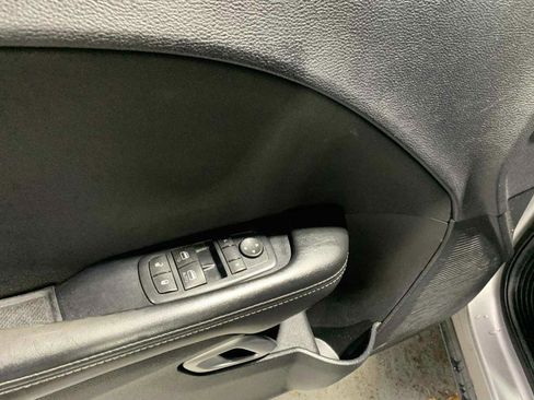 Used 2016 Dodge Challenger SXT image 12