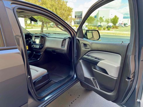 Used 2017 Chevrolet Colorado W/T w/ WT Convenience Package image 30