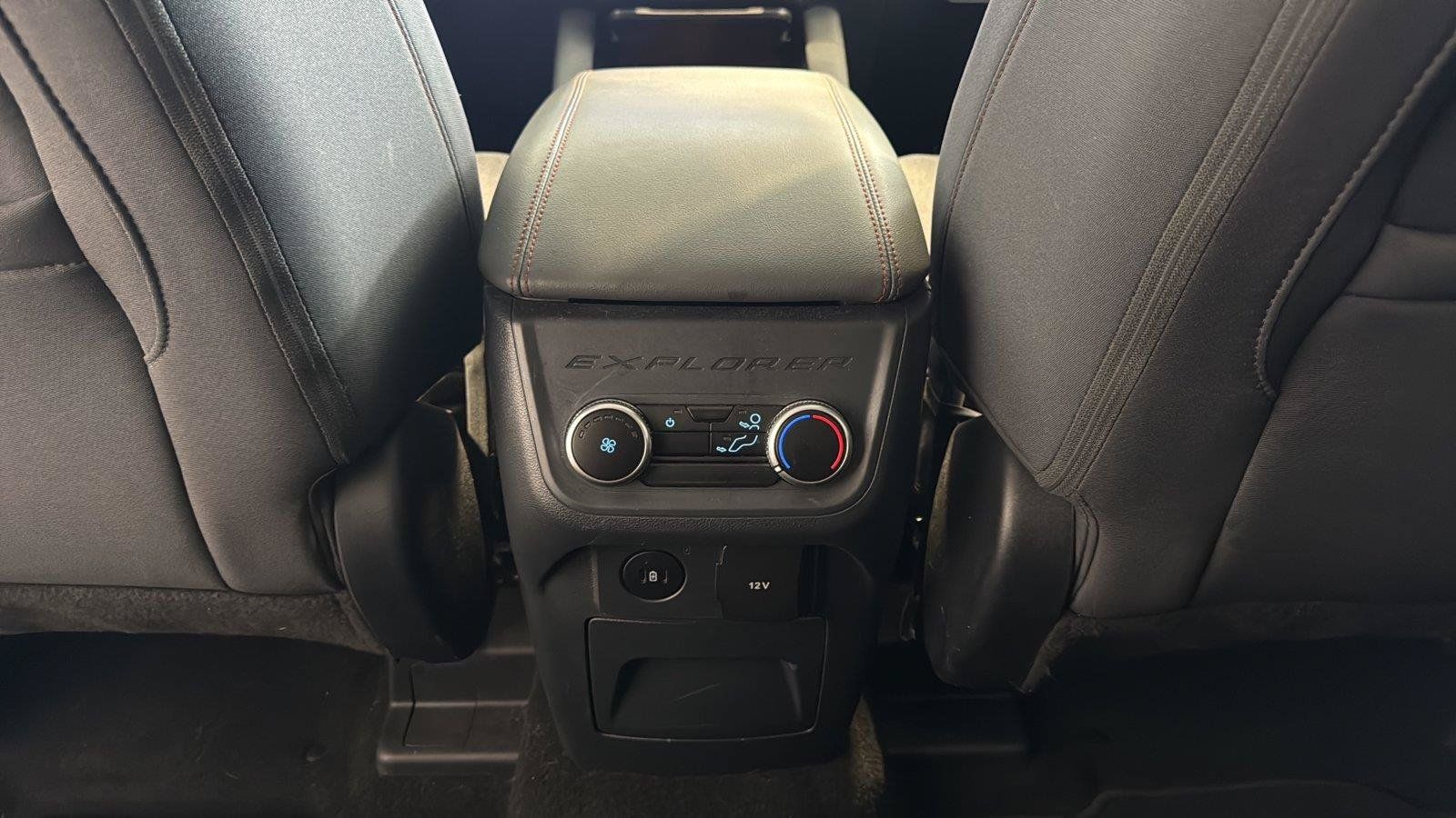 Certified 2025 Ford Explorer Active AWD/4WD image 28
