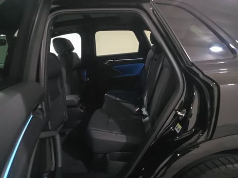 Used 2024 Audi Q3 2.0T Premium Plus w/ Premium Plus Package image 8