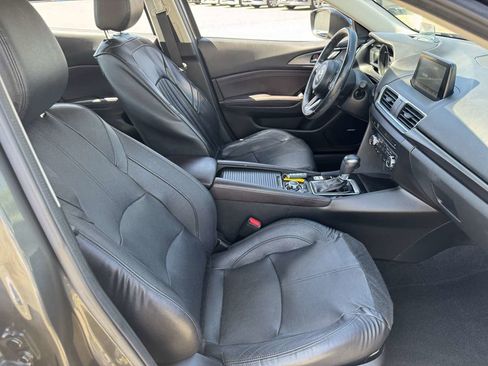 Used 2017 MAZDA MAZDA3 Grand Touring FWD image 12